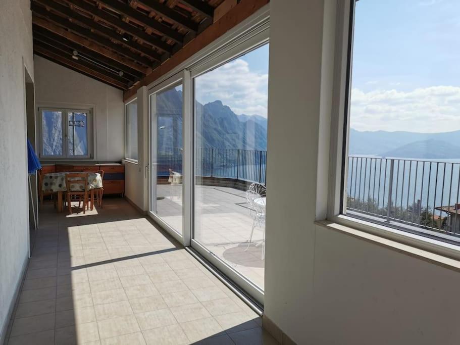 Patricia'S Apartment Riva di Solto Luaran gambar