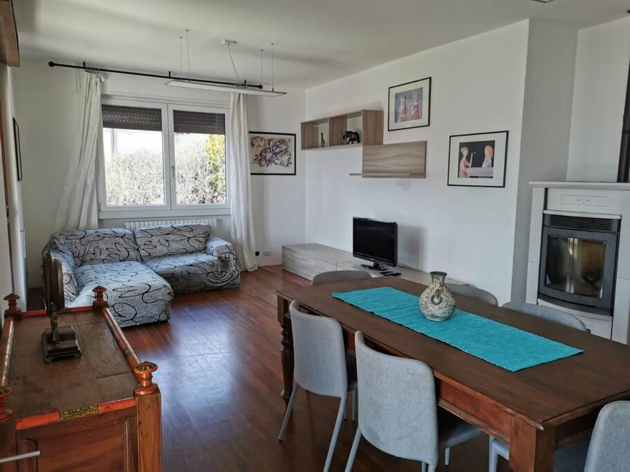 Patricia'S Apartment Riva di Solto Luaran gambar